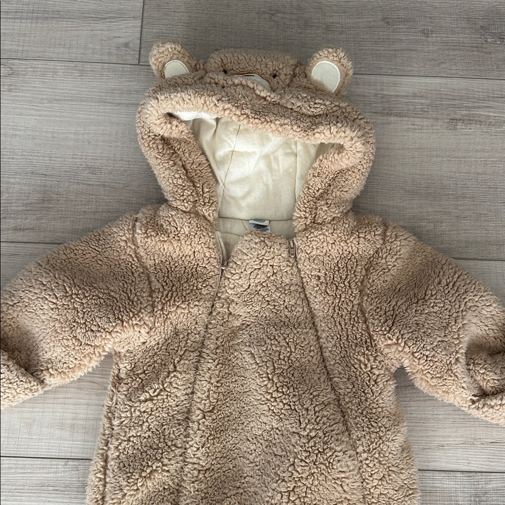Little Me Fuzzy Bear Pram Suit 6-9 Month - Picture 4 of 6